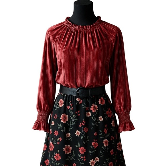 CABLE & GAUGE Sie Medium Ribbed Velvet Smocked Cuff Long Sleeve Keyhole Blouse - Picture 2 of 10